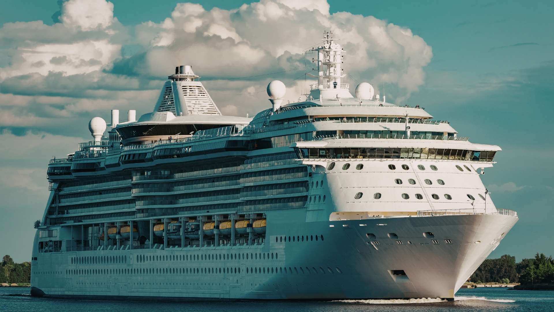 cruise ship
